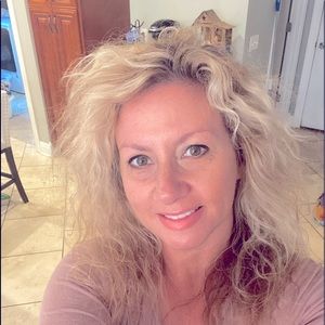 Meet your Posher, Nichole